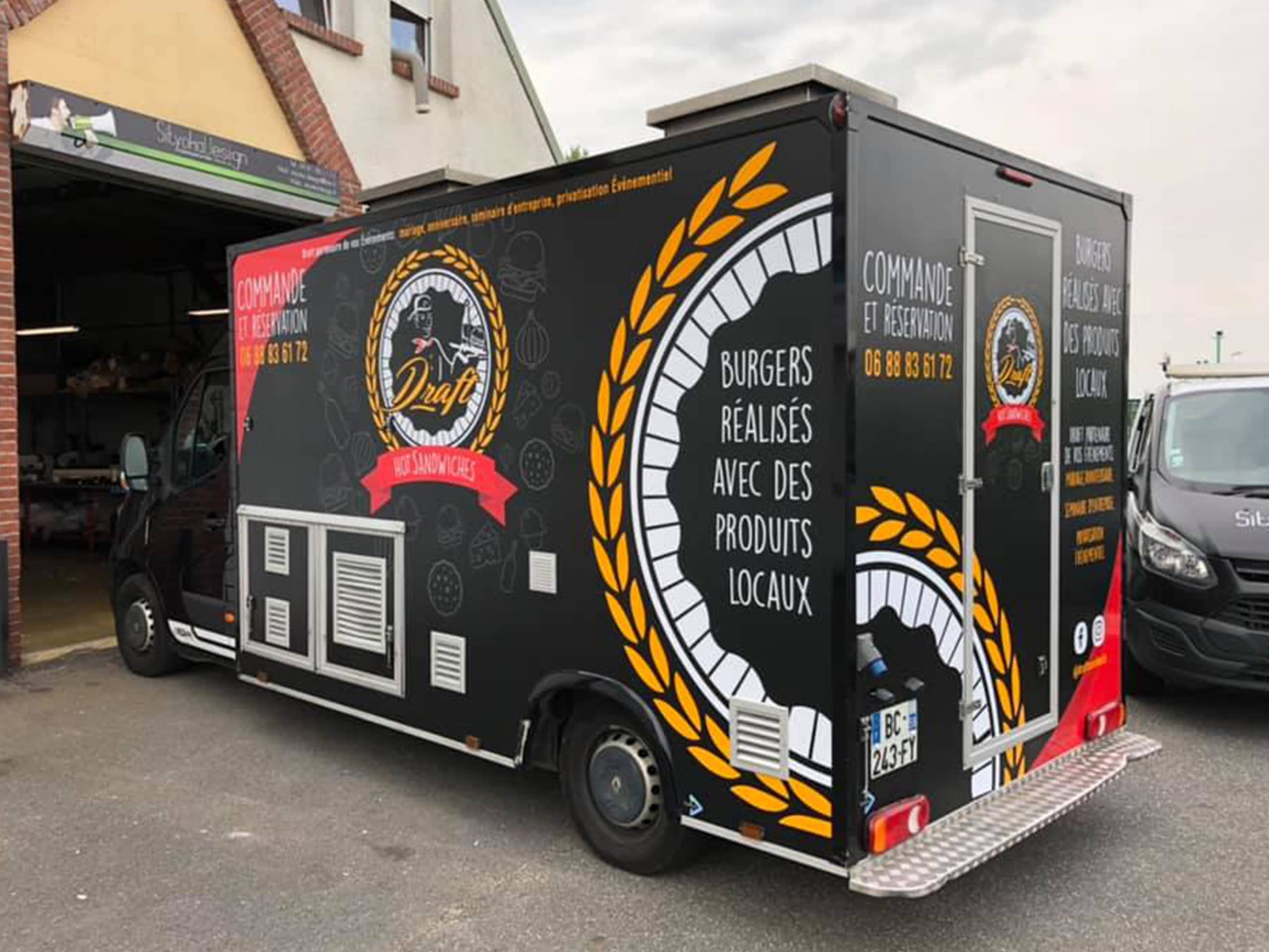 adhesif-utilitaire-flocage-food-truck-adhesif-pas-cher-agence-de-publicite-rouen-paris-sityoka-design