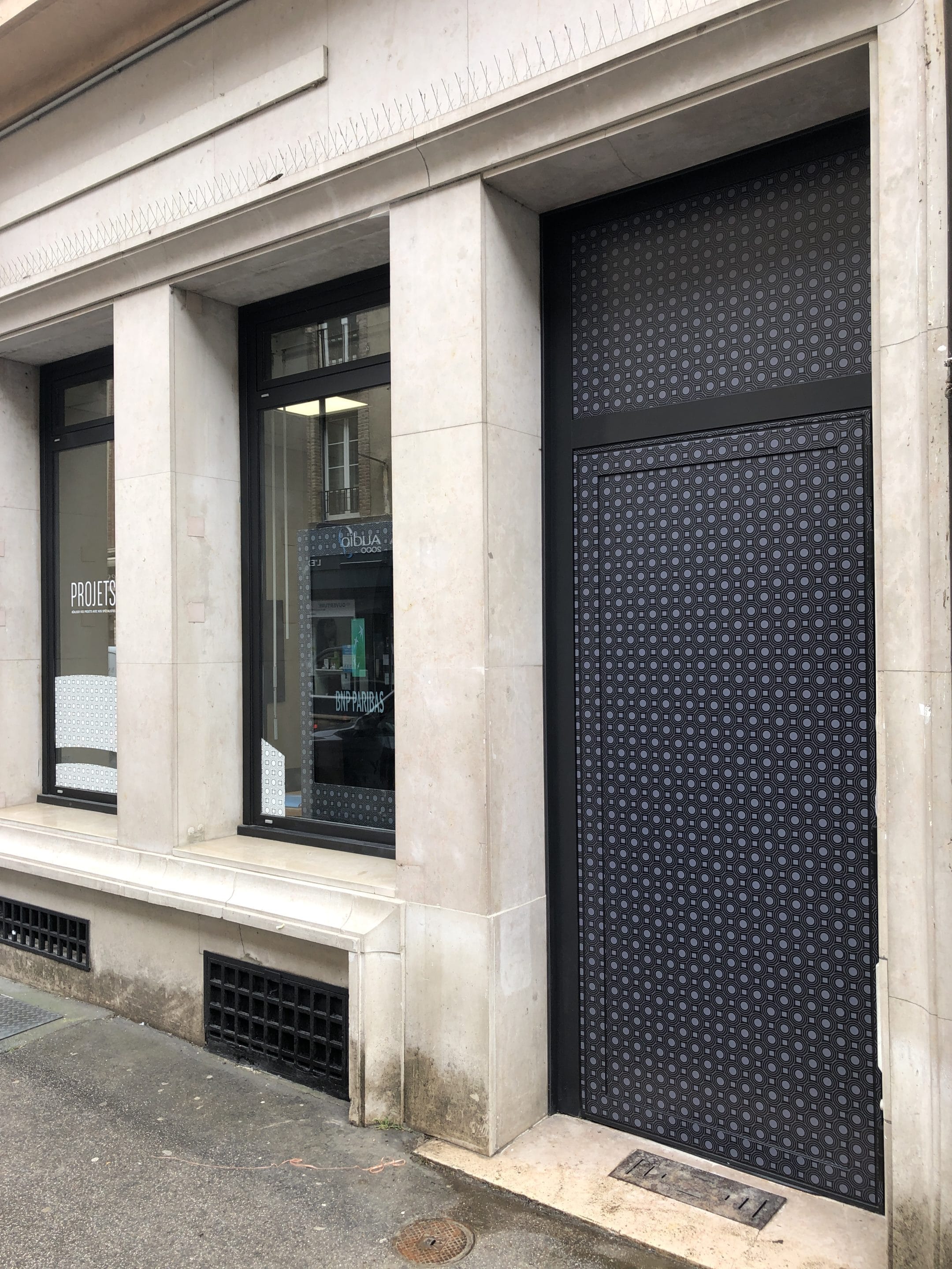 enseigne-marquage-adhesif-rouen-eolienne-marquage-vehicule-remorquage-agence-de-publicite-normandie-76-covering-depanneuse-76-sityoka-design154 enseigne-agence-bancaire-bnp-paribas-lettrages-agence-bancaire-rénovation-agence-bancaire-caen-sityoka-design