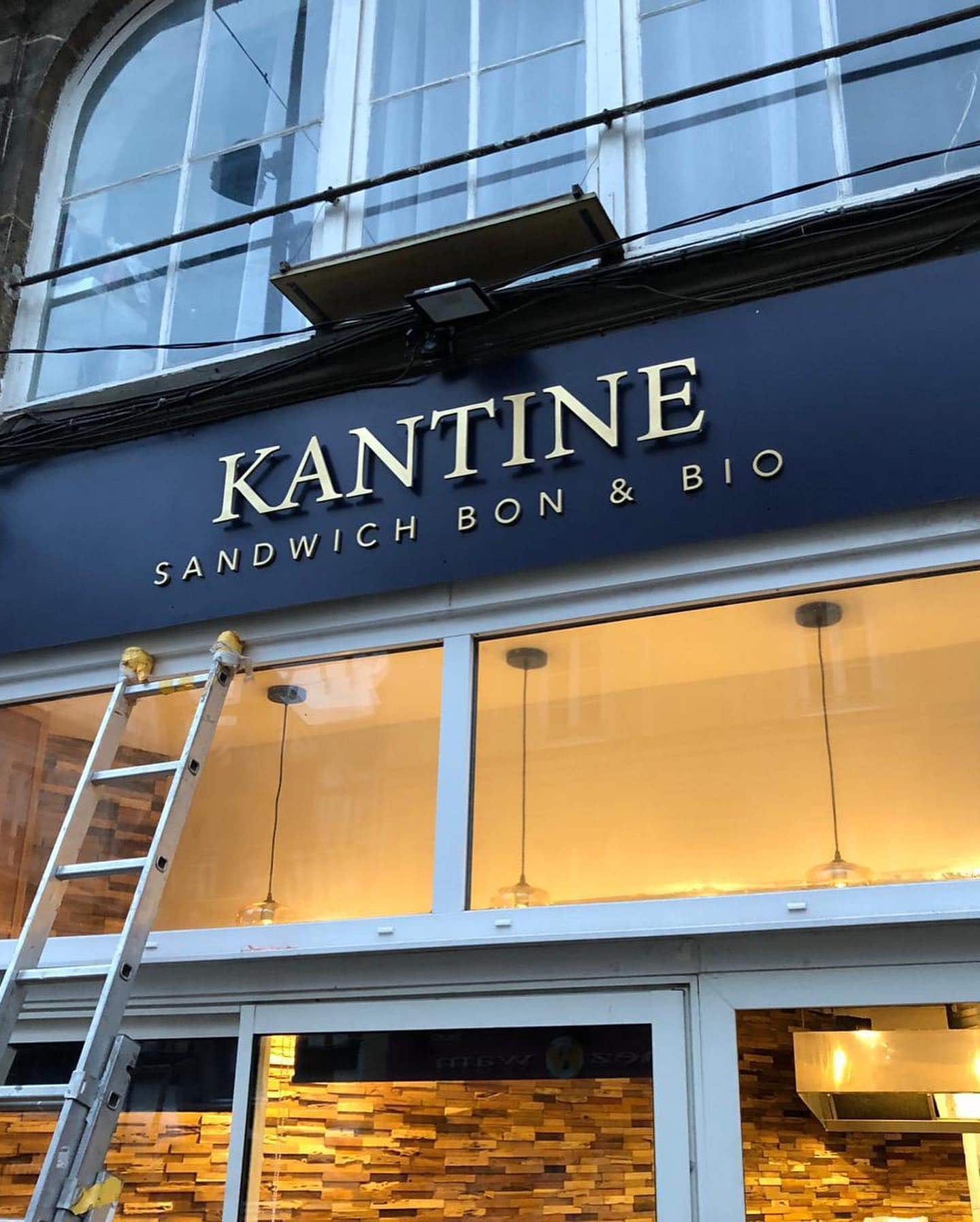 enseigne-sur-mesure-lettrage-grand-quevilly-sityoka-design profilé-aluminium-enseigne-le-havre-devis-enseigne-profilé-alu-le-havre-sityoka-design