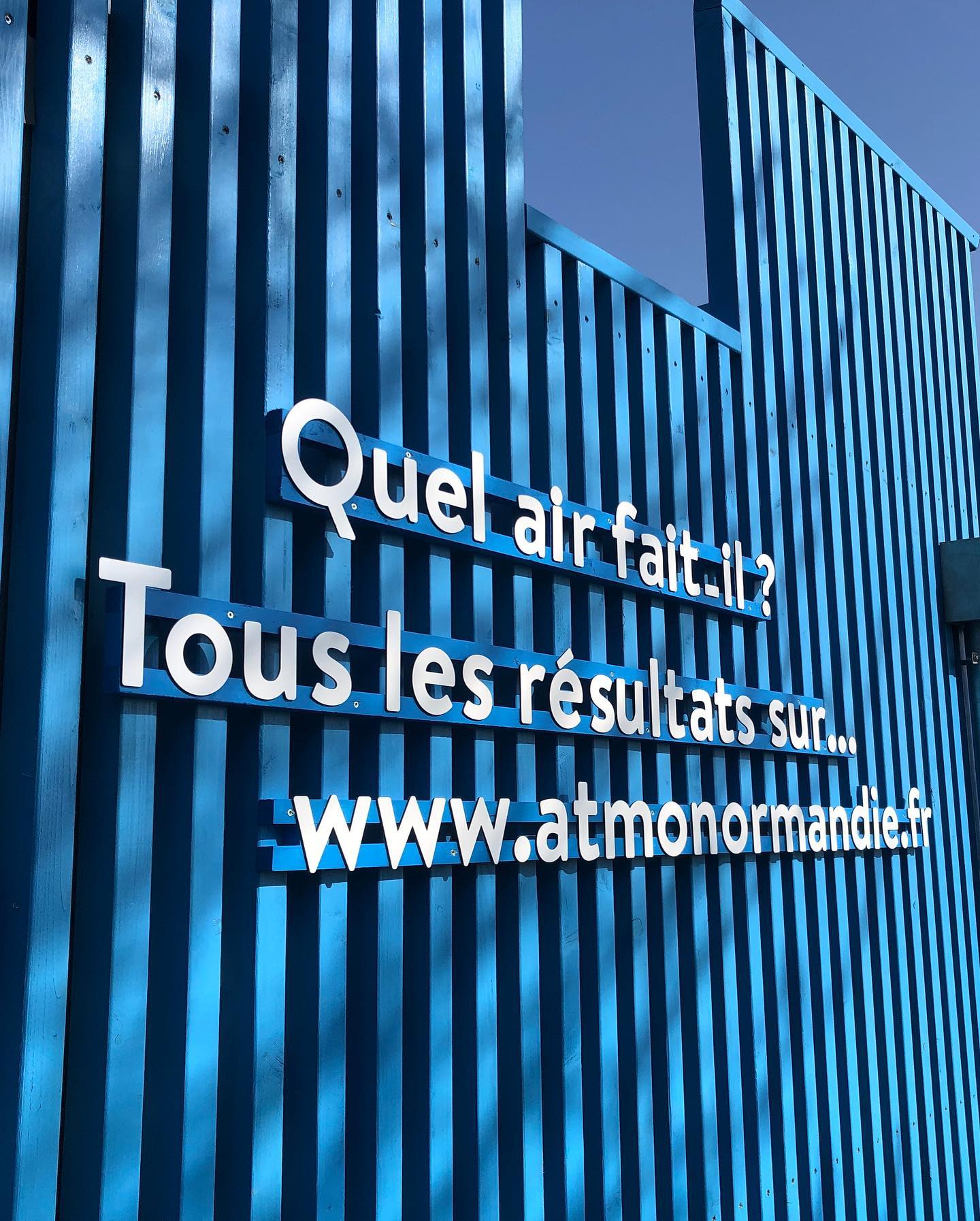 pose-lettrage-pas-cher-forex-rouen-76-signaletique-rouen-sityoka-design